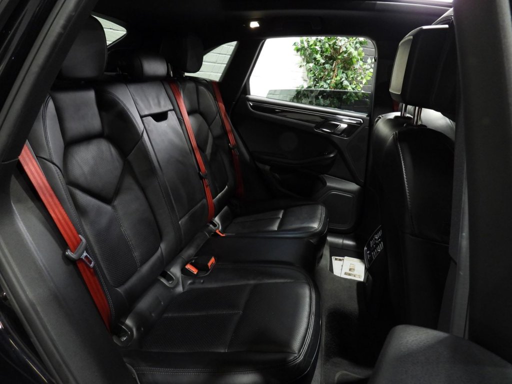 Used Porsche Macan 2017 for sale - 76610313: Photo 18