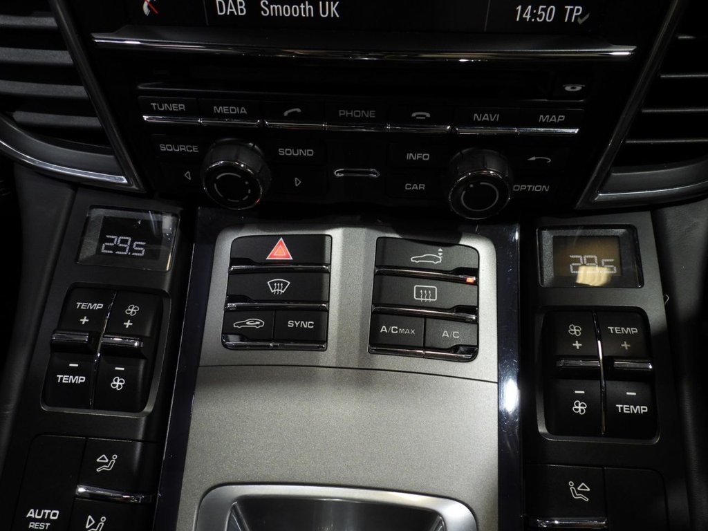 Used Porsche Panamera 2013 for sale - 76441790: Photo 30