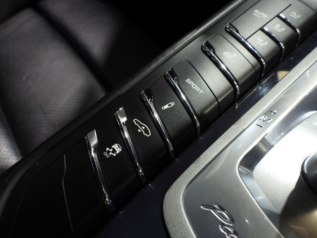 Used Porsche Panamera 2013 for sale - 76441790: Photo 32