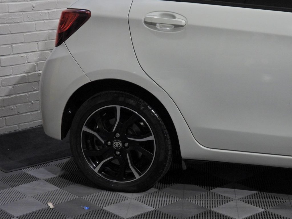 Used Toyota Yaris 2017 for sale - 78017464: Photo 15