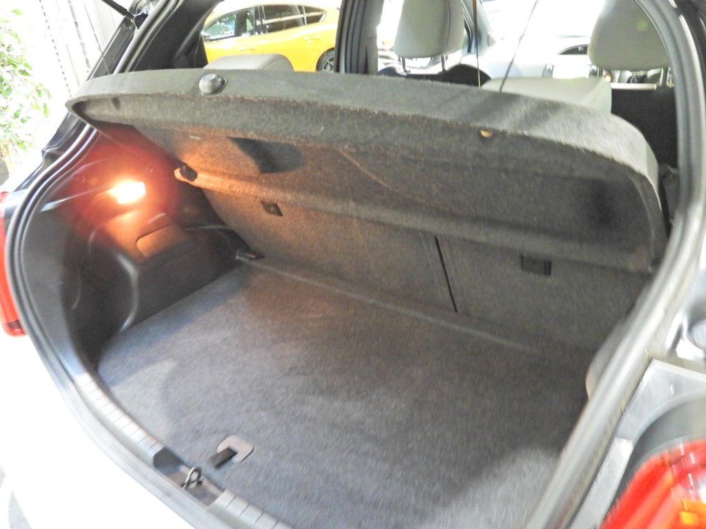 Used Toyota Yaris 2017 for sale - 78017464: Photo 27