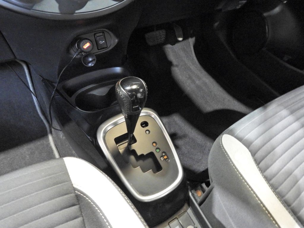 Used Toyota Yaris 2017 for sale - 78017464: Photo 35