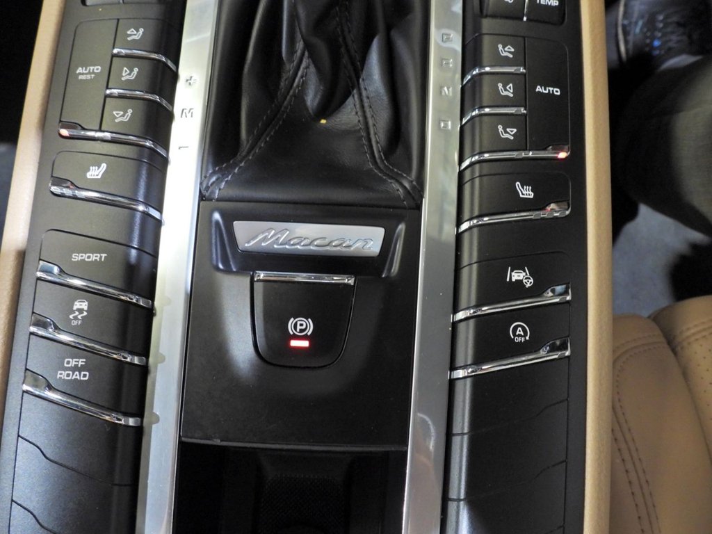 Used Porsche Macan 2019 for sale - 77703951: Photo 32