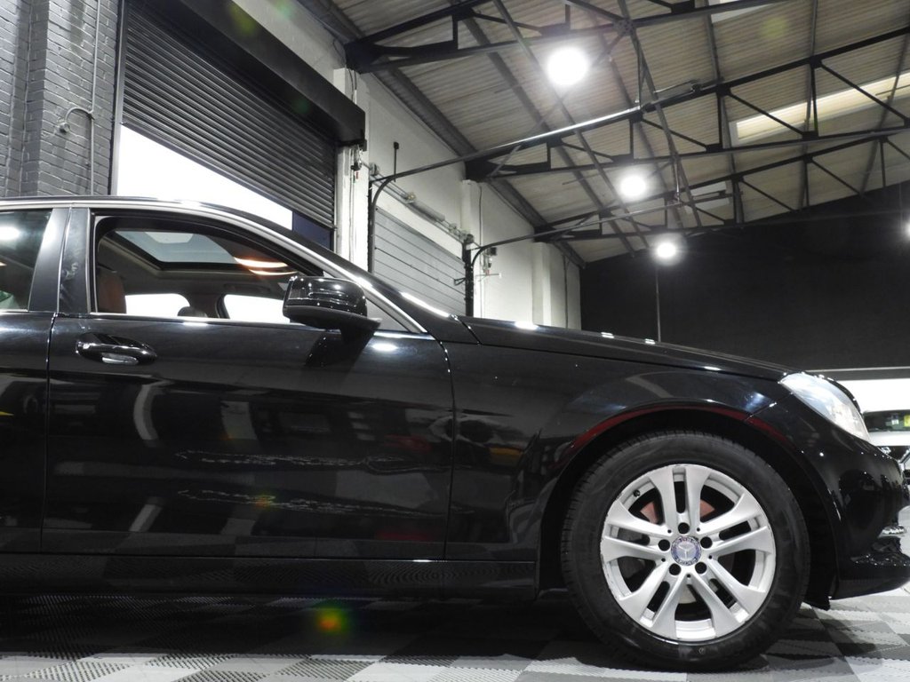 Used Mercedes-Benz C Class 2014 for sale - 76434417: Photo 10