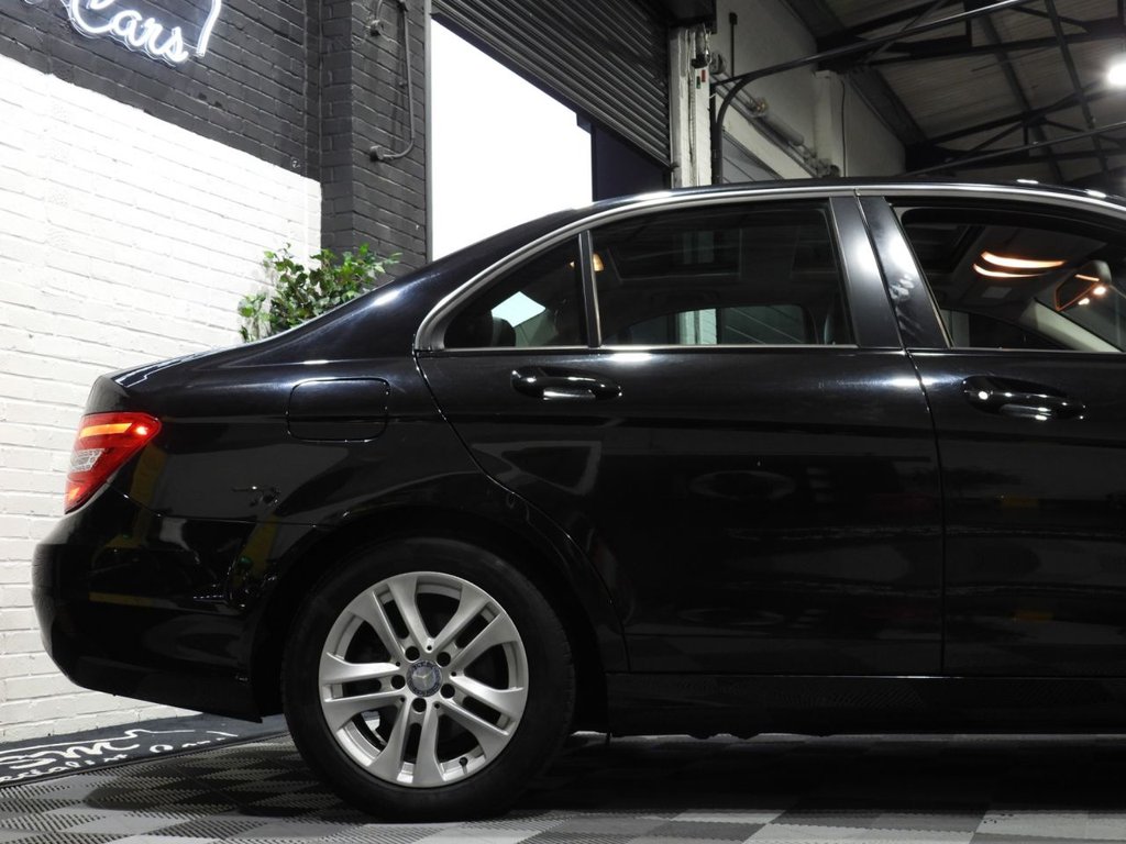 Used Mercedes-Benz C Class 2014 for sale - 76434417: Photo 11
