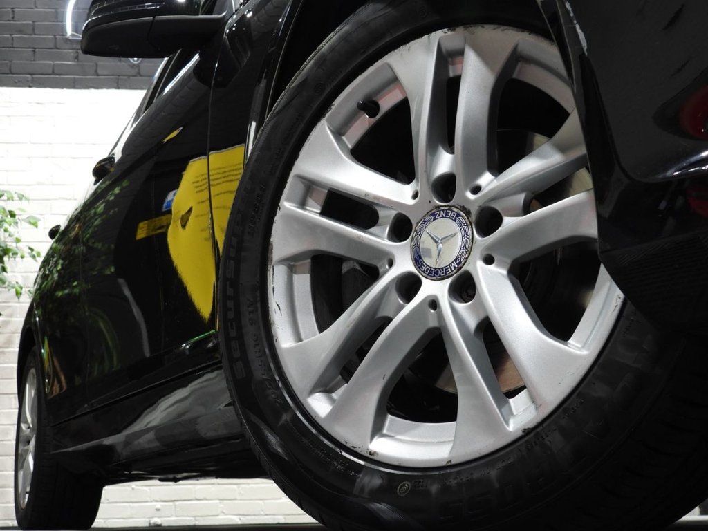 Used Mercedes-Benz C Class 2014 for sale - 76434417: Photo 4