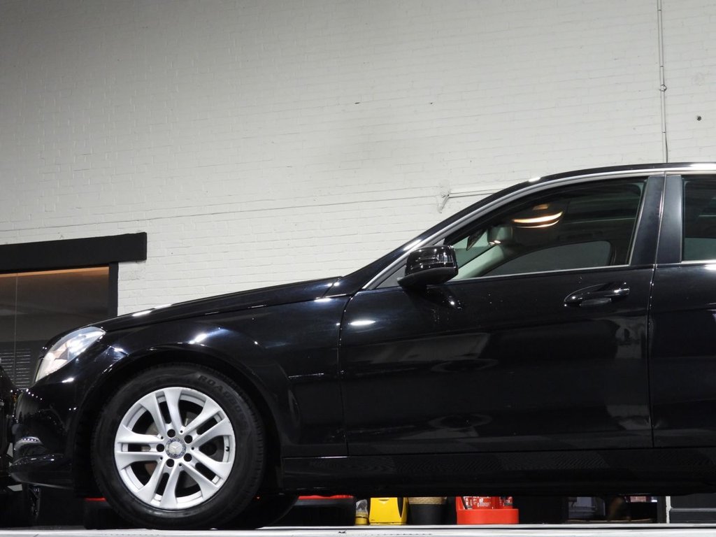Used Mercedes-Benz C Class 2014 for sale - 76434417: Photo 7