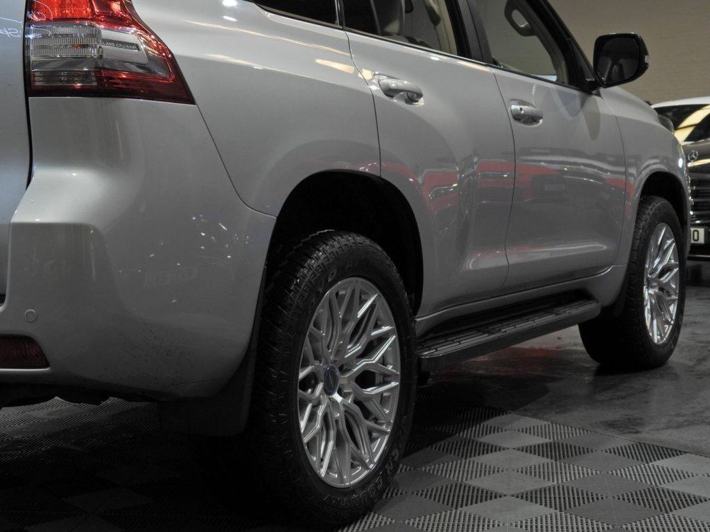 Used Toyota Land Cruiser 2010 for sale - 77672776: Photo 14