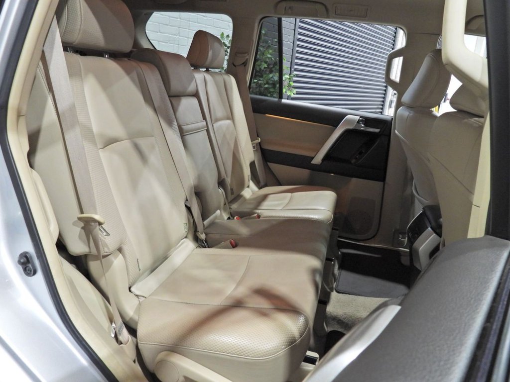 Used Toyota Land Cruiser 2010 for sale - 77672776: Photo 18