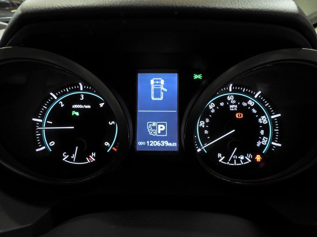 Used Toyota Land Cruiser 2010 for sale - 77672776: Photo 24