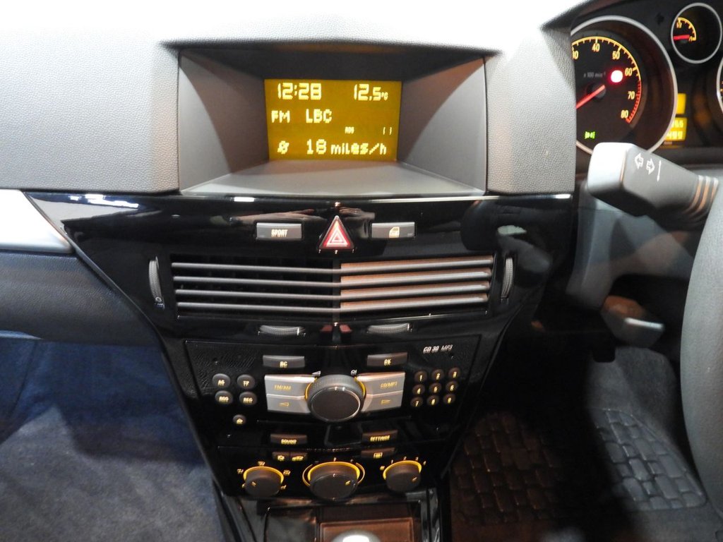 Used Vauxhall Astra 2009 for sale - 78063457: Photo 29