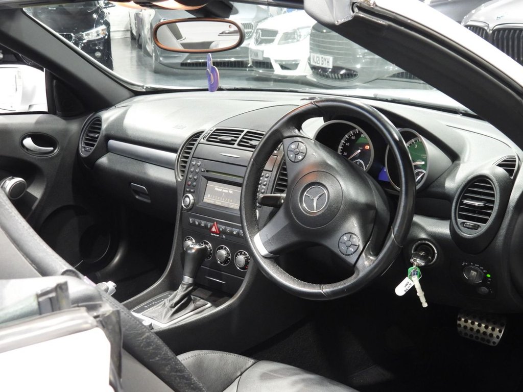 Used Mercedes-Benz SLK 2009 for sale - 77014387: Photo 18