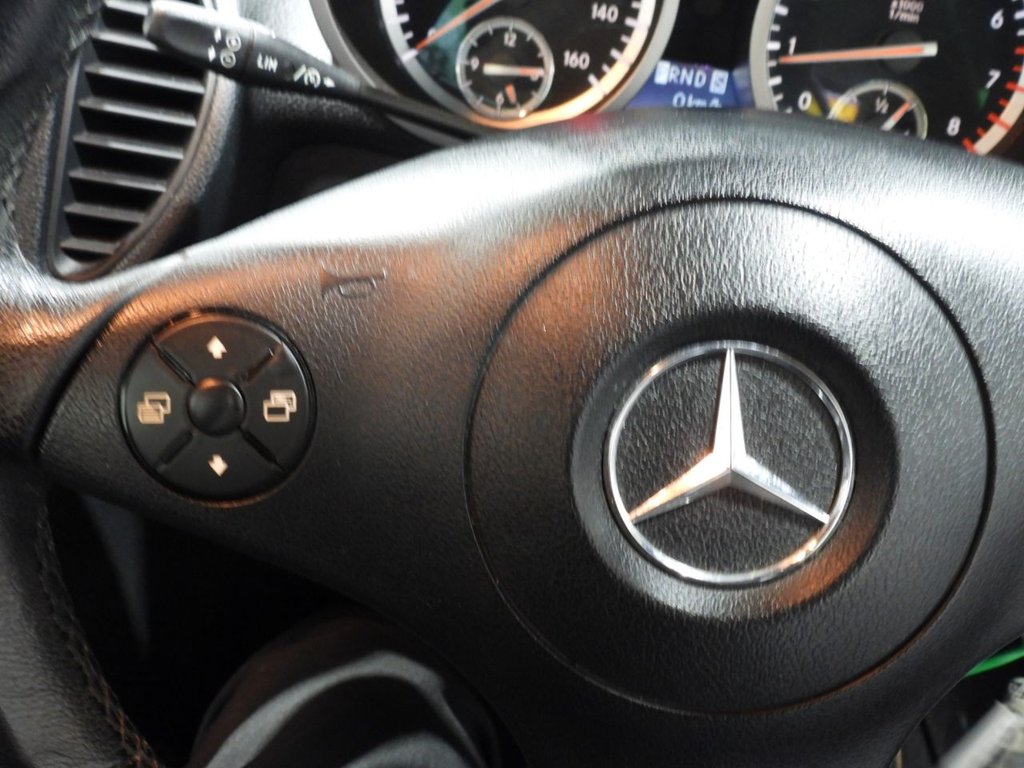 Used Mercedes-Benz SLK 2009 for sale - 77014387: Photo 22