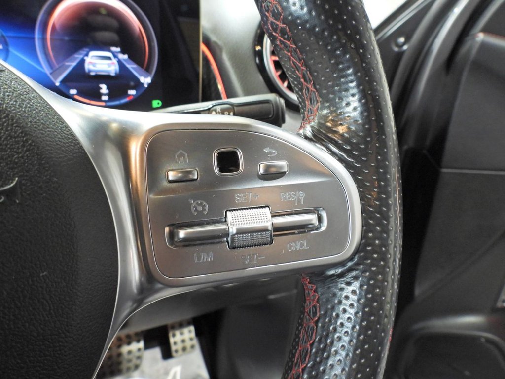 Used Mercedes-Benz GLB 2020 for sale - 77546989: Photo 31