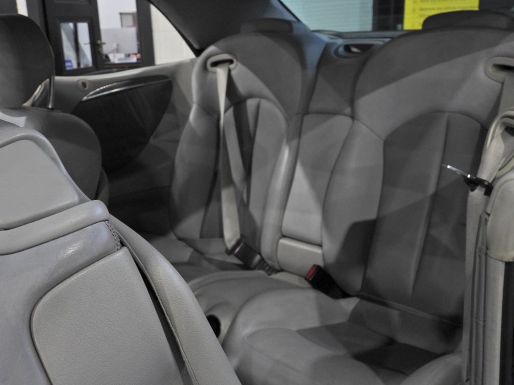 Used Mercedes-Benz CLK 2004 for sale - 77236608: Photo 15