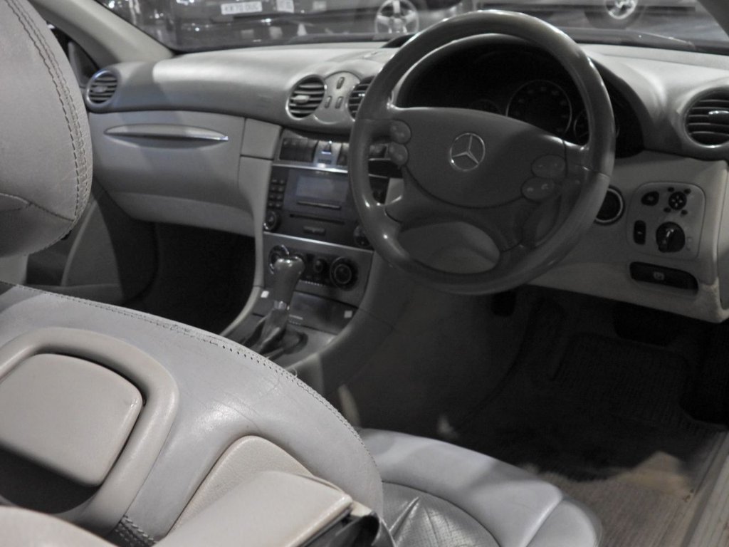 Used Mercedes-Benz CLK 2004 for sale - 77236608: Photo 17