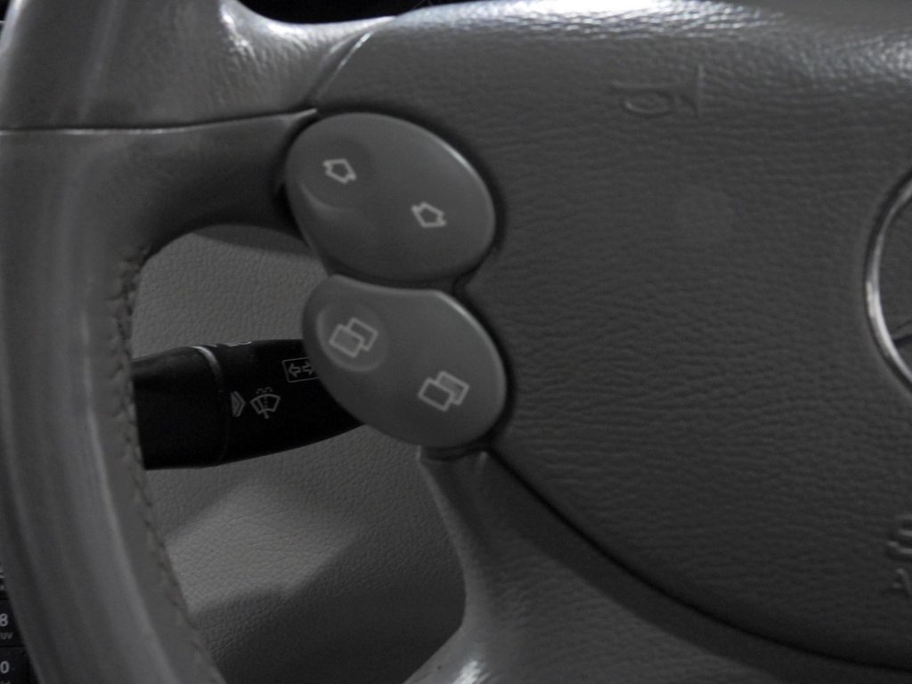 Used Mercedes-Benz CLK 2004 for sale - 77236608: Photo 20