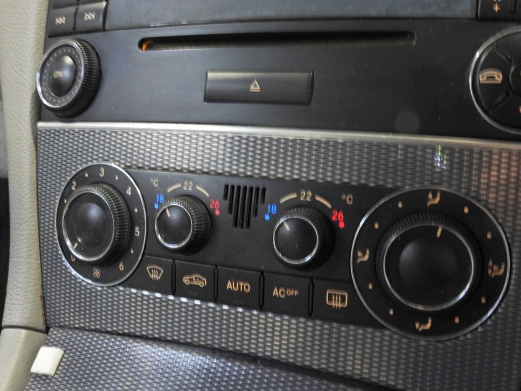 Used Mercedes-Benz CLK 2004 for sale - 77236608: Photo 27