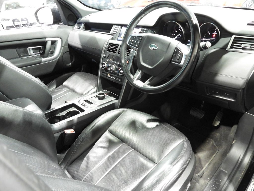 Used Land Rover Discovery Sport 2018 for sale - 77849458: Photo 4