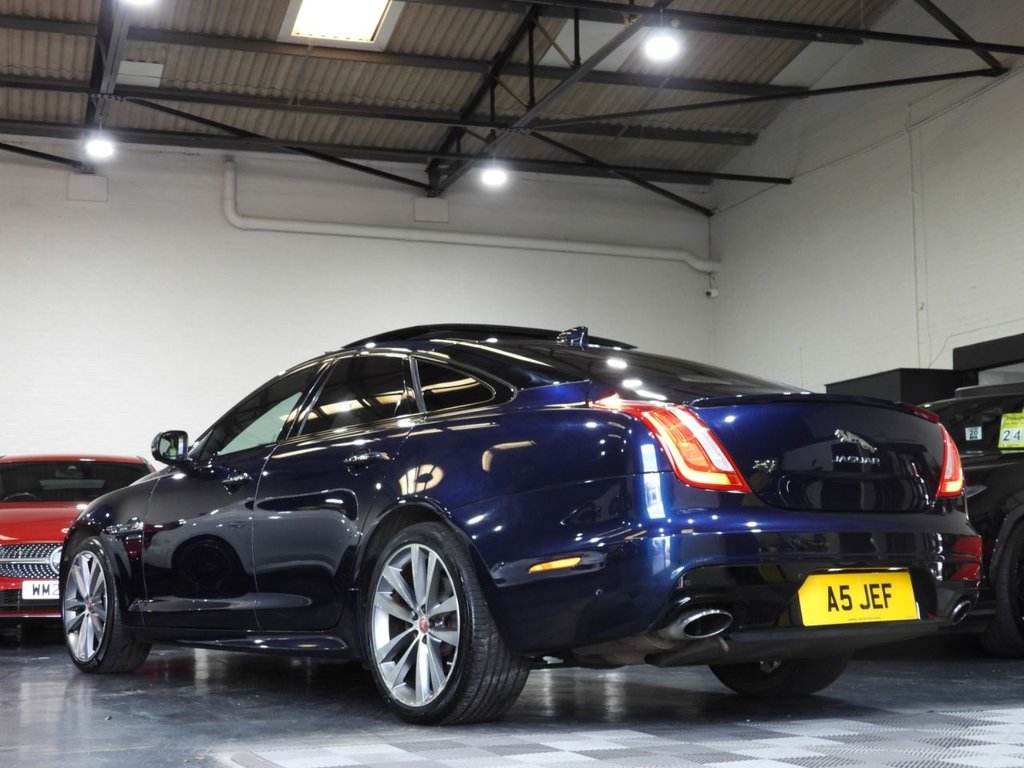 Used Jaguar XJ 2016 for sale - 76469667: Photo 2