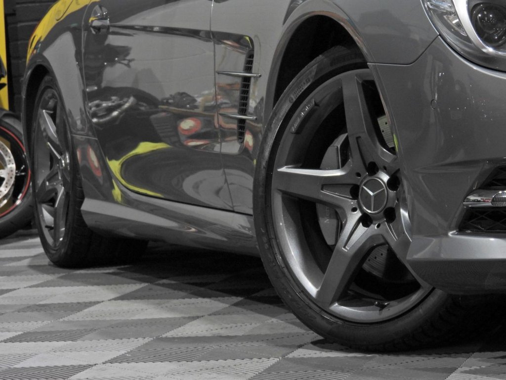 Used Mercedes-Benz SL 2012 for sale - 77384503: Photo 4