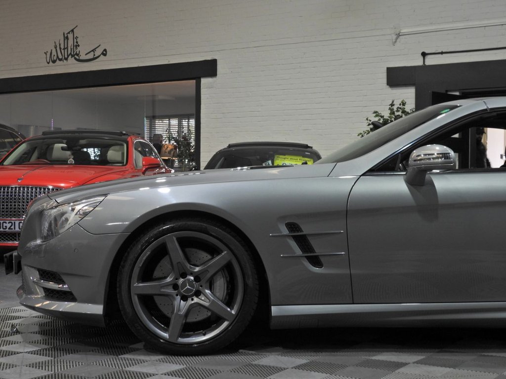 Used Mercedes-Benz SL 2012 for sale - 77384503: Photo 9