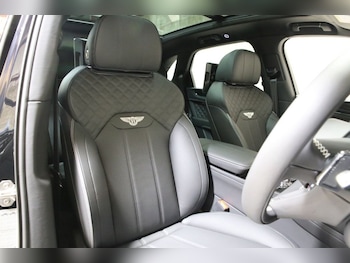 Used Bentley Bentayga 2023 for sale - 75765076: Photo
