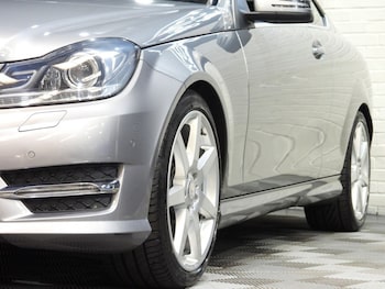 Used Mercedes-Benz C Class 2015 for sale - 79470573: Photo