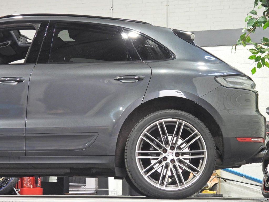 Used Porsche Macan 2018 for sale - 77200265: Photo 21