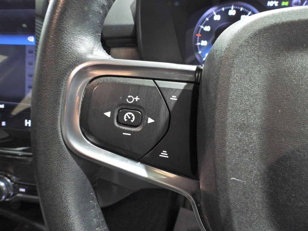 Used Volvo XC40 2021 for sale - 77356128: Photo 34