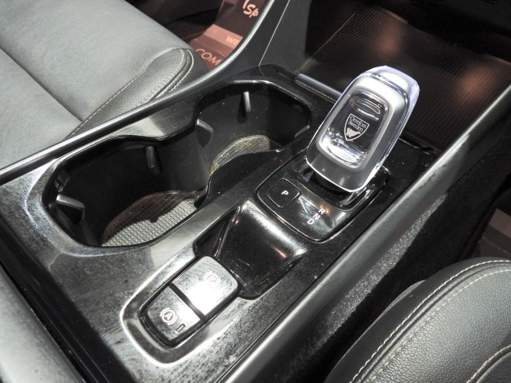 Used Volvo XC40 2021 for sale - 77356128: Photo 41