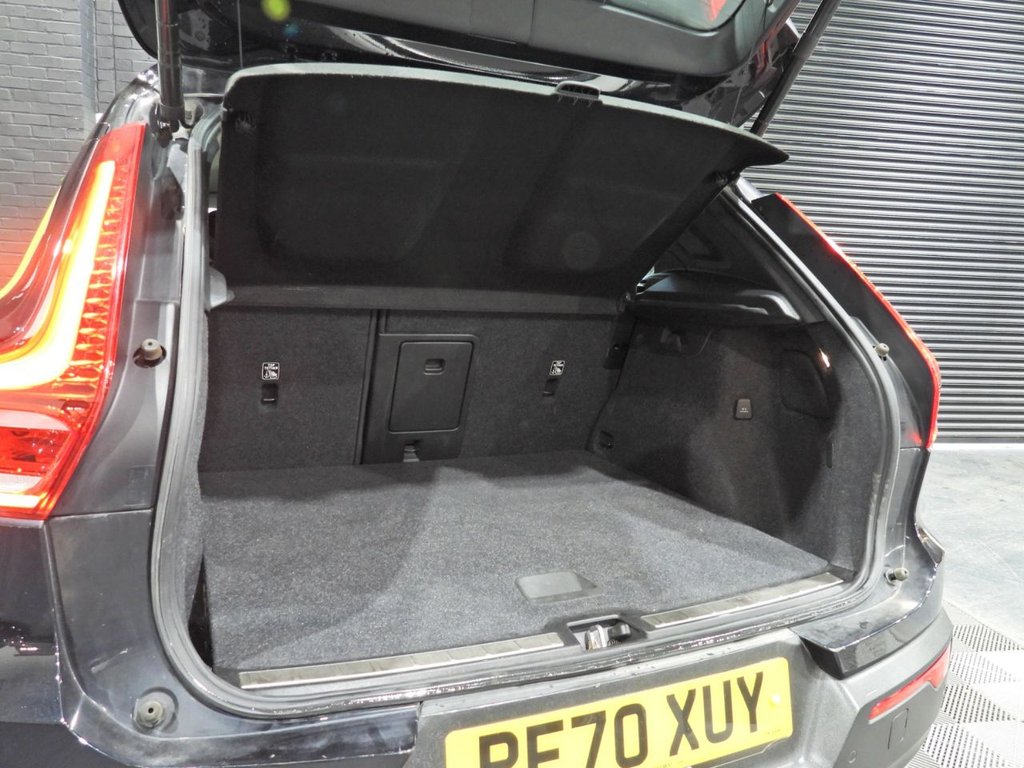 Used Volvo XC40 2021 for sale - 77356128: Photo 43