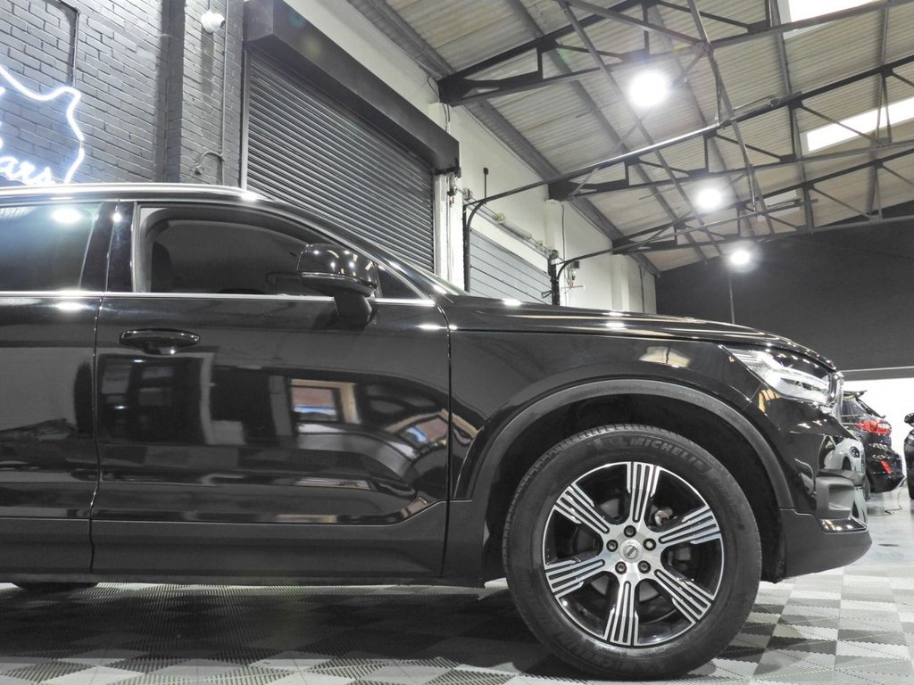 Used Volvo XC40 2021 for sale - 77356128: Photo 8