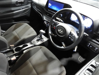 Used Hyundai i20 2024 for sale - 79072373: Photo