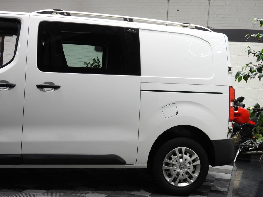 Used Vauxhall Vivaro 2020 for sale - 77111215: Photo 3