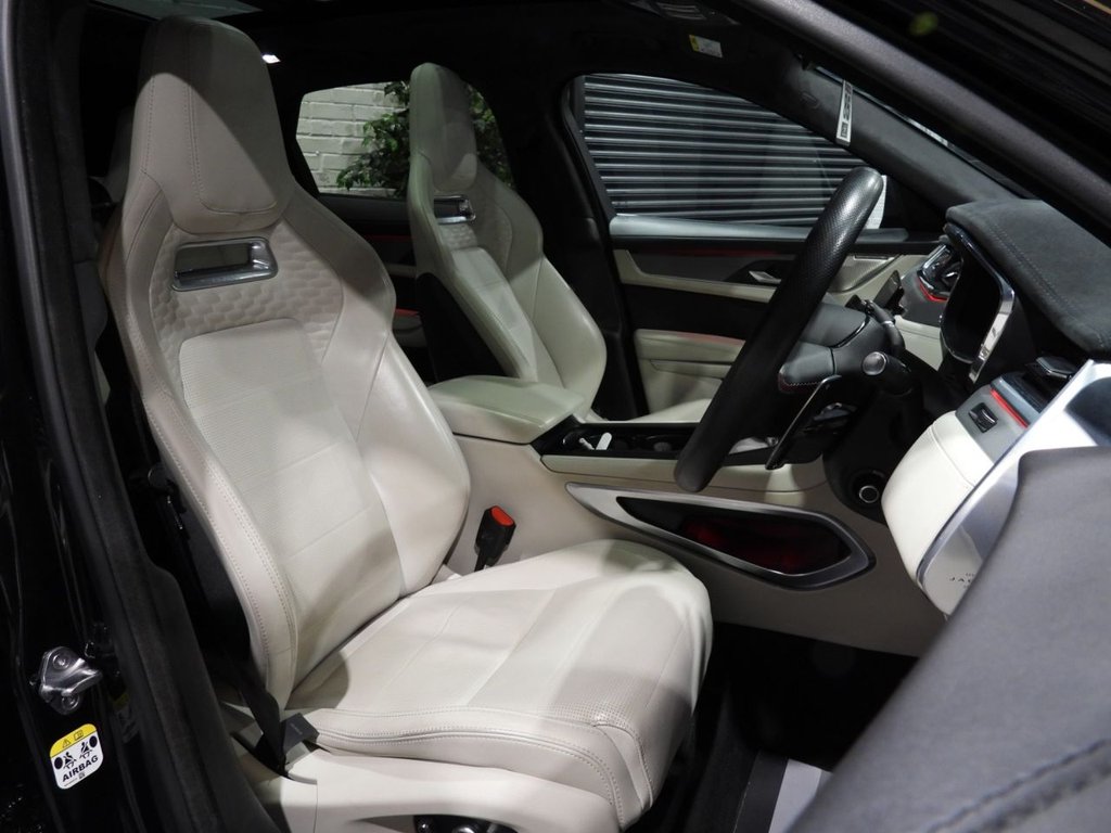 Used Jaguar F-Pace 2023 for sale - 76256267: Photo 13