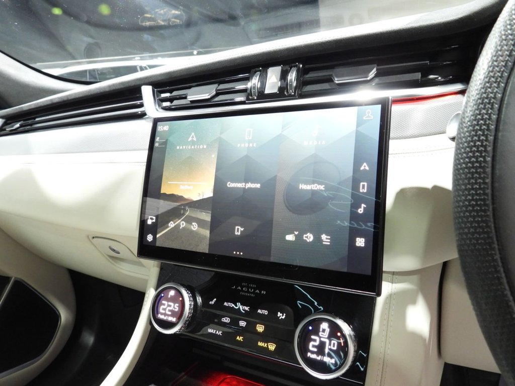 Used Jaguar F-Pace 2023 for sale - 76256267: Photo 21