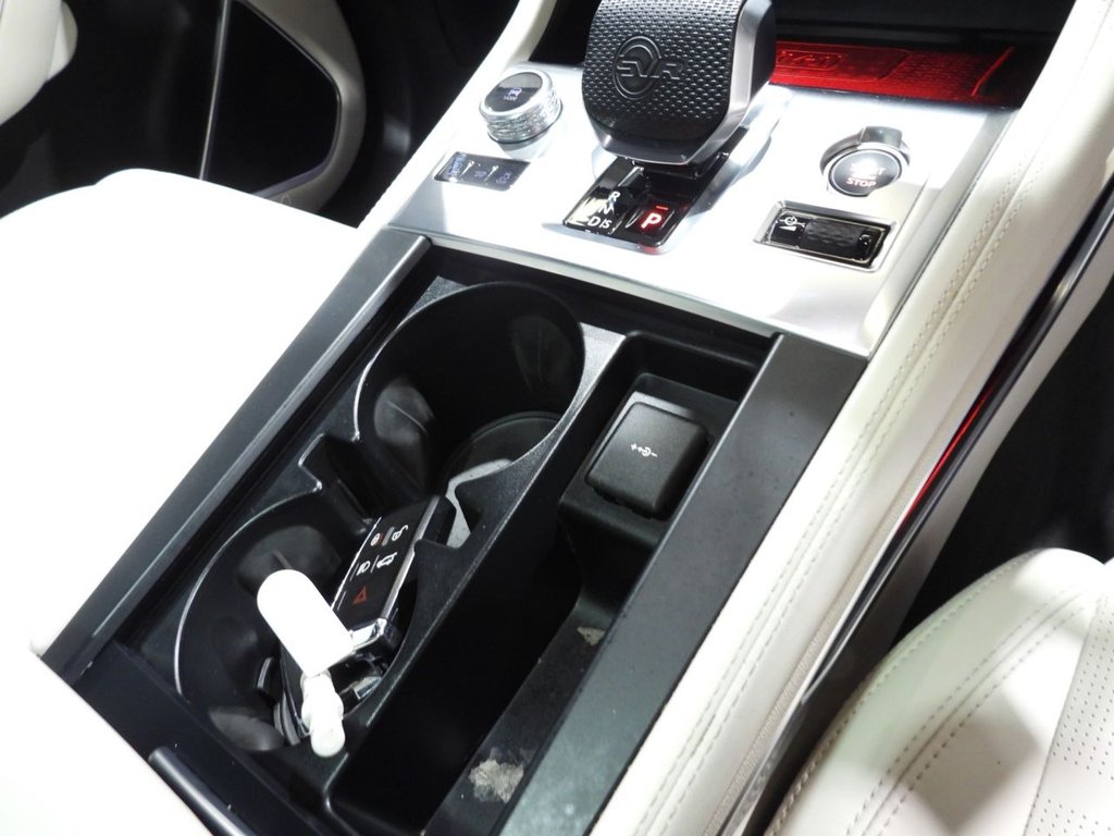 Used Jaguar F-Pace 2023 for sale - 76256267: Photo 24