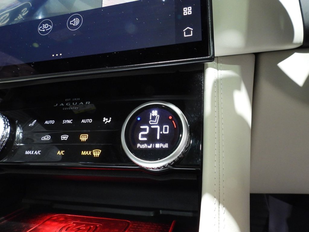 Used Jaguar F-Pace 2023 for sale - 76256267: Photo 38