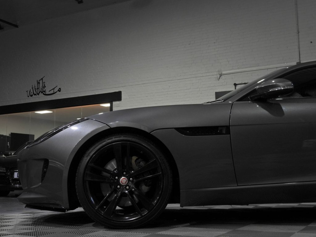 Used Jaguar F-Type 2015 for sale - 77227664: Photo 2