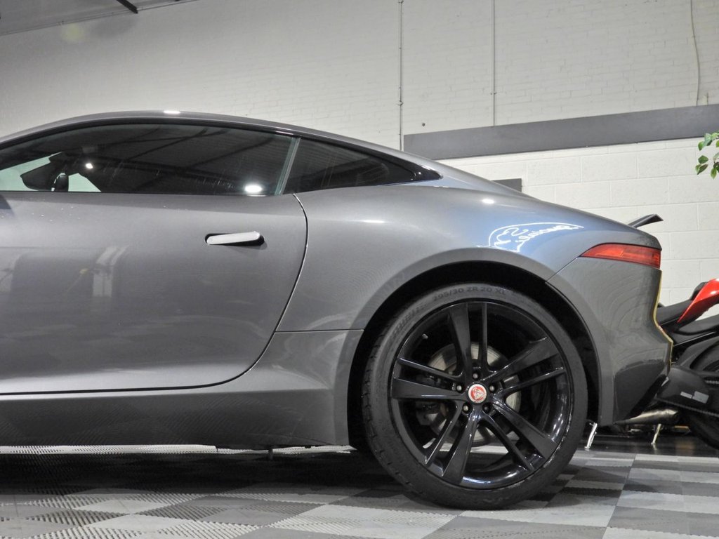 Used Jaguar F-Type 2015 for sale - 77227664: Photo 28