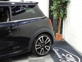 Used MINI Hatch 2023 for sale - 79470560: Photo