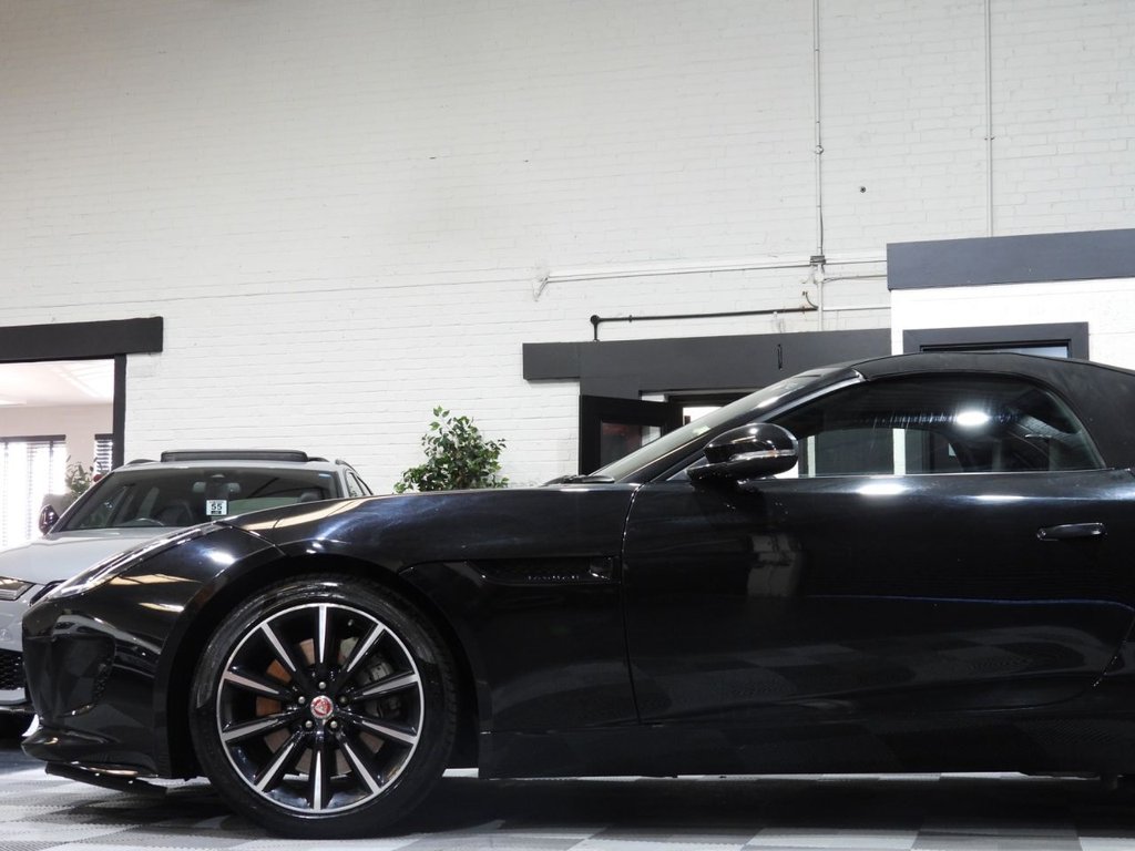 Used Jaguar F-Type 2016 for sale - 76950071: Photo 32