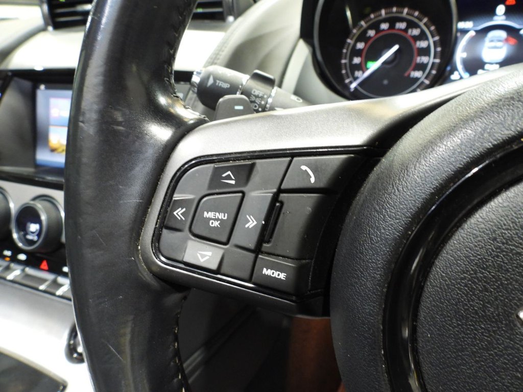 Used Jaguar F-Type 2016 for sale - 76950071: Photo 40