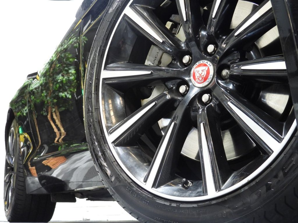 Used Jaguar F-Type 2016 for sale - 76950071: Photo 7