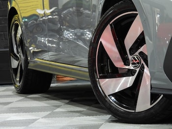 Used Volkswagen Golf 2025 for sale - 76711041: Photo