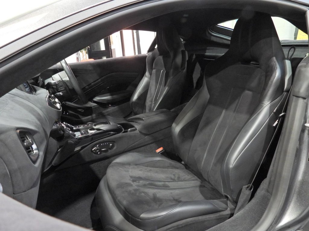 Used Aston Martin Vantage 2019 for sale - 77991034: Photo 31