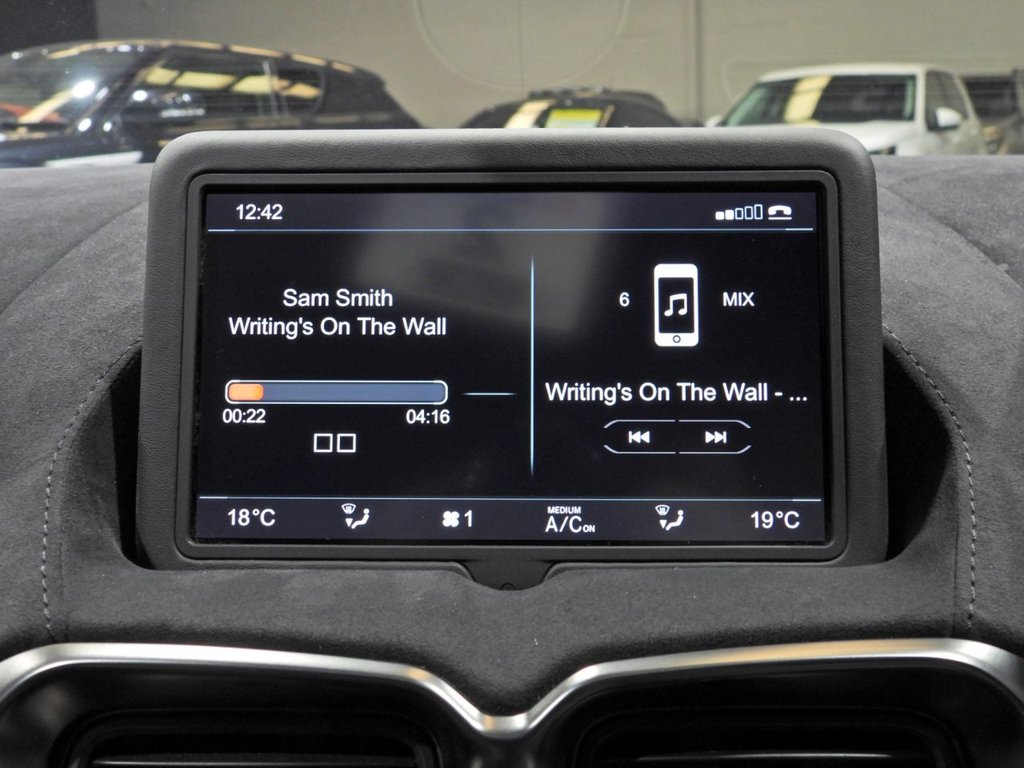 Used Aston Martin Vantage 2019 for sale - 77991034: Photo 44