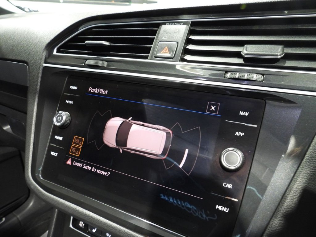 Used Volkswagen Tiguan 2017 for sale - 76510143: Photo 38