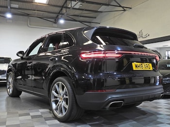 Used Porsche Cayenne 2018 for sale - 78693969: Photo